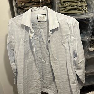 Charles Tyrwhitt 15 1/2 z 33 button down. Slim Fit
From smoke-free home.